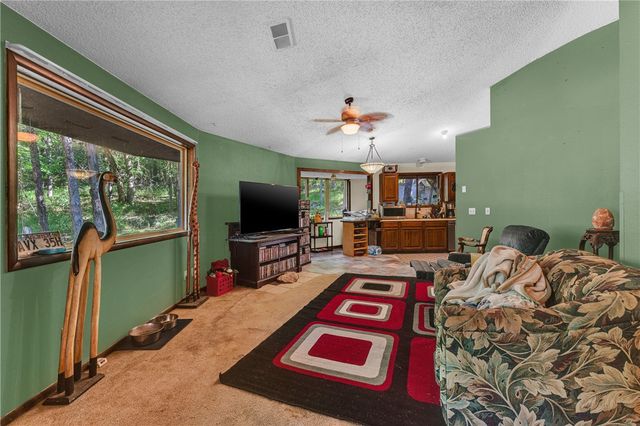 9 Starlite Avenue, Eureka Springs, AR 72631