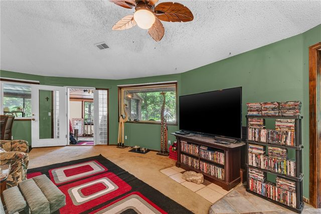 9 Starlite Avenue, Eureka Springs, AR 72631