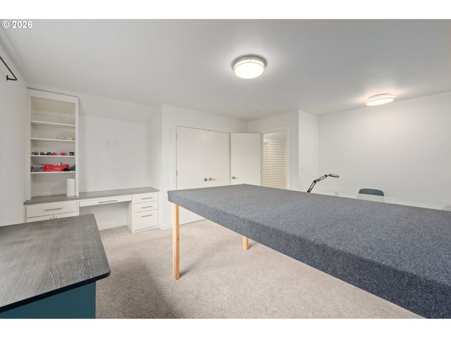 2845 HARLOW Rd, Eugene, OR 97401