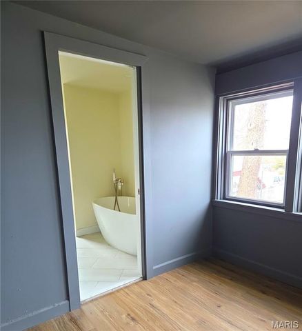 1221 W 7th Street, Washington, MO 63090