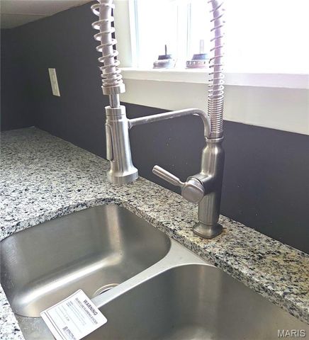 1221 W 7th Street, Washington, MO 63090