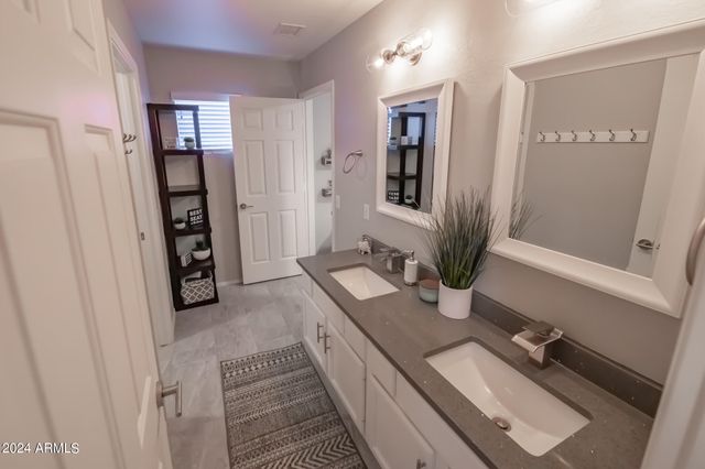 6811 W MONONA Drive, Glendale, AZ 85308