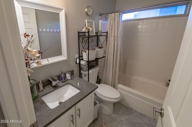 6811 W MONONA Drive, Glendale, AZ 85308