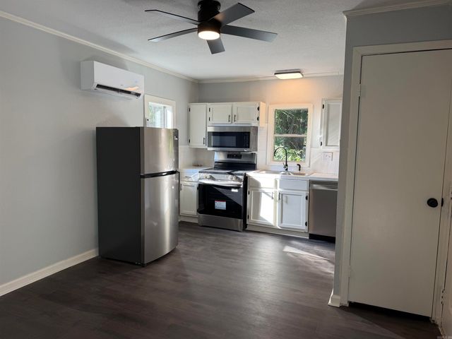 923 W Hazel Street, Benton, AR 72015