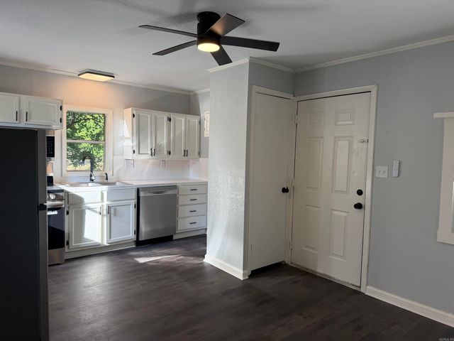 923 W Hazel Street, Benton, AR 72015