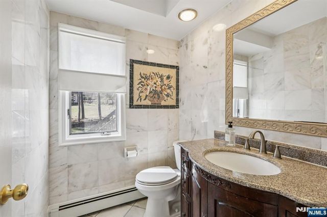 11 Carlough Road, Upper Saddle River, NJ 07458