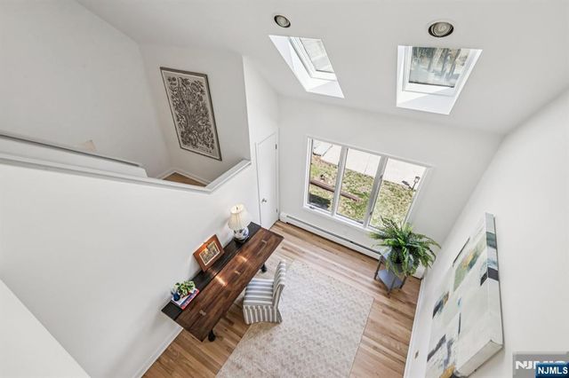 11 Carlough Road, Upper Saddle River, NJ 07458