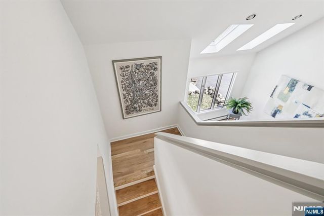 11 Carlough Road, Upper Saddle River, NJ 07458