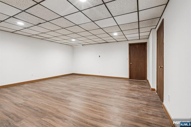 11 Carlough Road, Upper Saddle River, NJ 07458