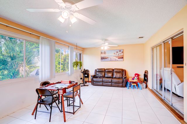 5780 FERNLEY Drive W 144, West Palm Beach, FL 33415