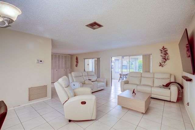 5780 FERNLEY Drive W 144, West Palm Beach, FL 33415