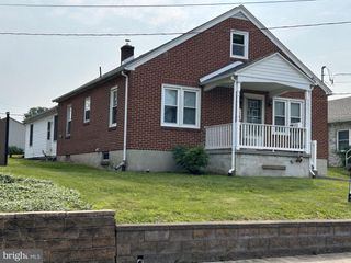 519 JEFFERSON ST, East Greenville, PA 18041