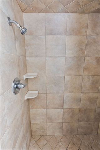 517 Handover Dr, Corpus Christi, TX 78412