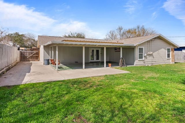 517 Handover Dr, Corpus Christi, TX 78412