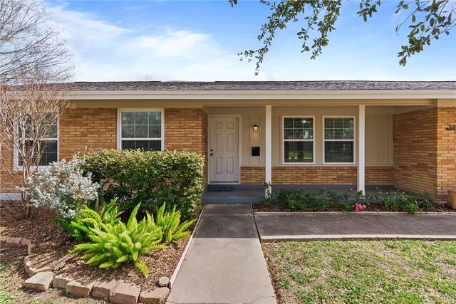 517 Handover Dr, Corpus Christi, TX 78412