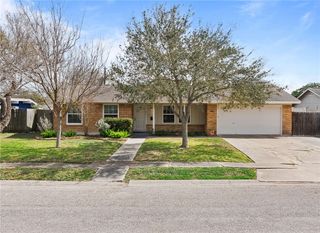 517 Handover Dr, Corpus Christi, TX 78412