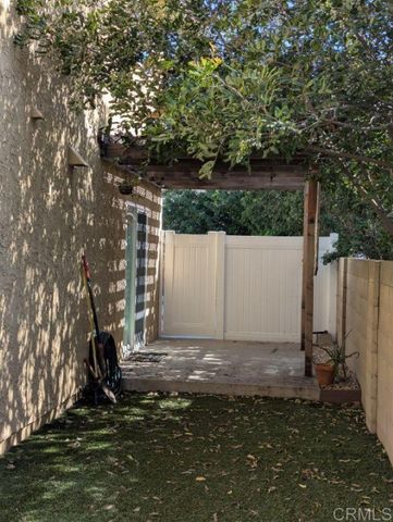 402 E Meats Avenue B, Orange, CA 92865