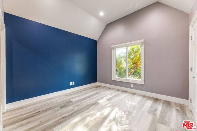 1112 S Highland Avenue, Los Angeles, CA 90019