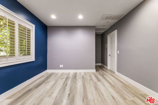 1112 S Highland Avenue, Los Angeles, CA 90019