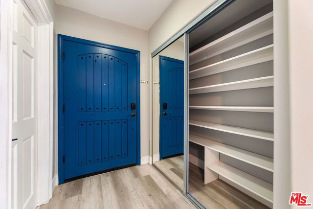 1112 S Highland Avenue, Los Angeles, CA 90019