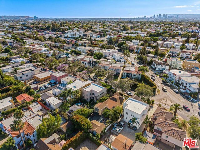 1112 S Highland Avenue, Los Angeles, CA 90019