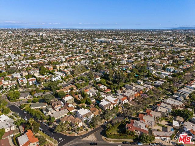 1112 S Highland Avenue, Los Angeles, CA 90019
