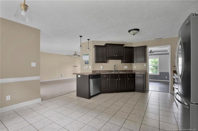 467 Thorncliff Drive, Raeford, NC 28376