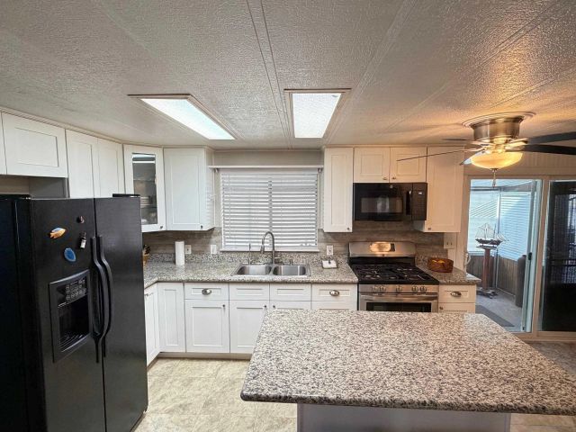 4886 Old Cliffs Rd, San Diego, CA 92120