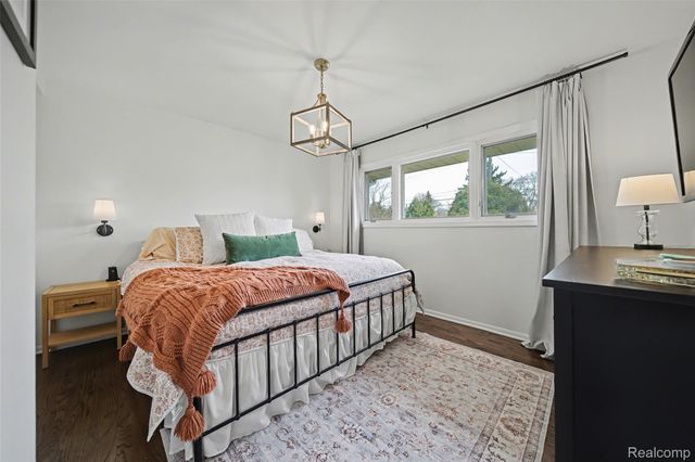 22960 Manning Street, Farmington, MI 48336