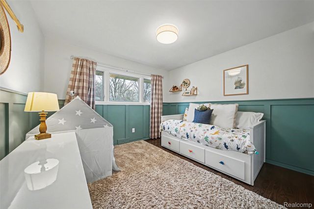 22960 Manning Street, Farmington, MI 48336