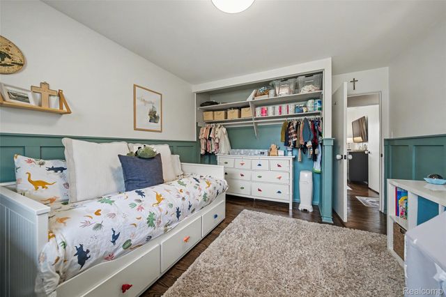 22960 Manning Street, Farmington, MI 48336