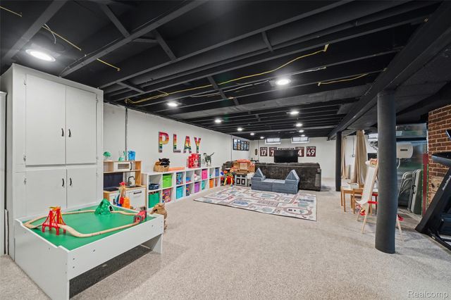 22960 Manning Street, Farmington, MI 48336