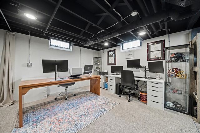 22960 Manning Street, Farmington, MI 48336