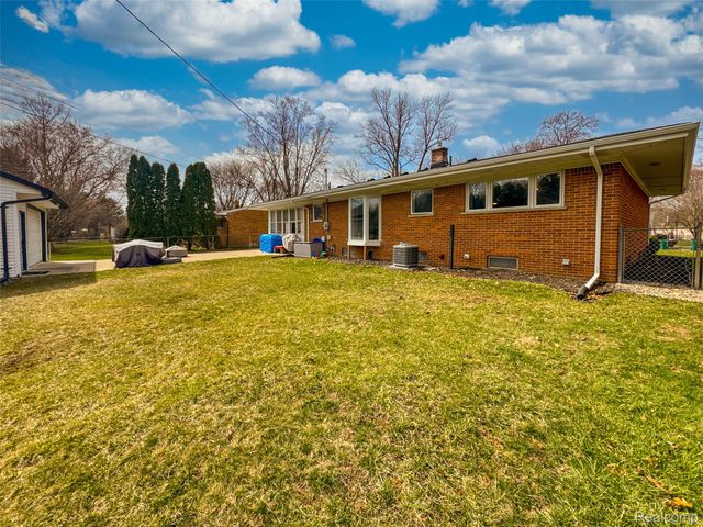 22960 Manning Street, Farmington, MI 48336