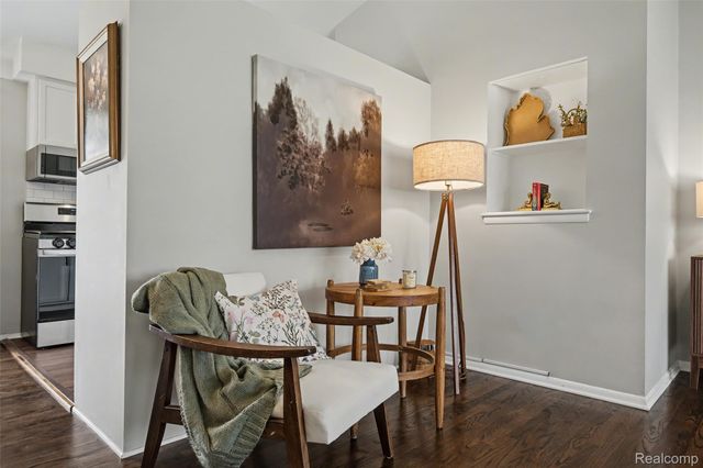 22960 Manning Street, Farmington, MI 48336