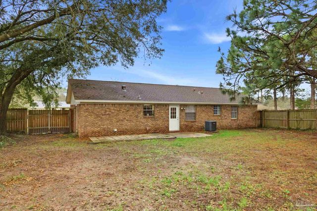 620 Carondelay Dr, Pensacola, FL 32506