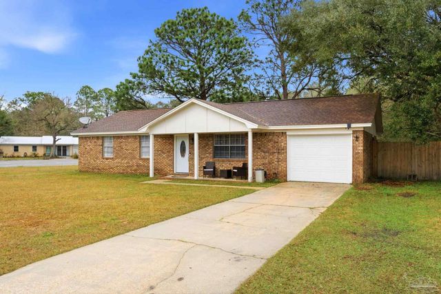 620 Carondelay Dr, Pensacola, FL 32506