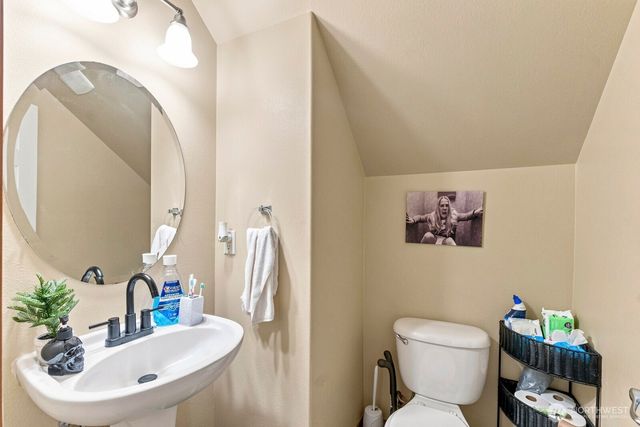 10469 Yelm Terra Street SE, Yelm, WA 98597