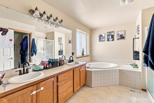 10469 Yelm Terra Street SE, Yelm, WA 98597