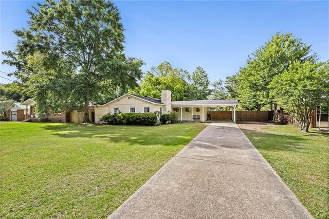 327 1st Avenue, Saraland, AL 36571