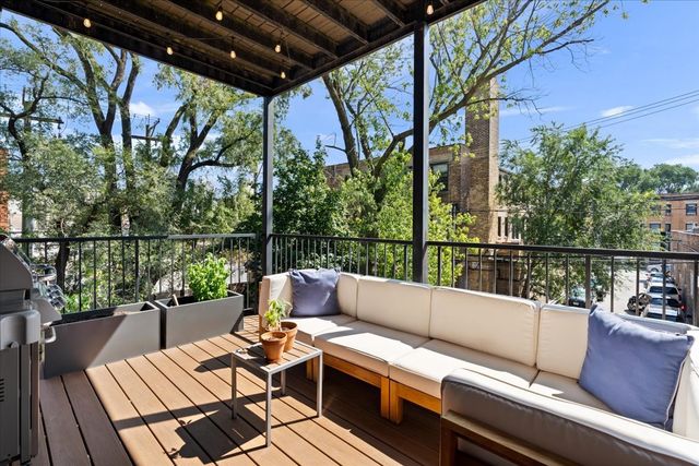 823 W WOLFRAM Street 2E, Chicago, IL 60657