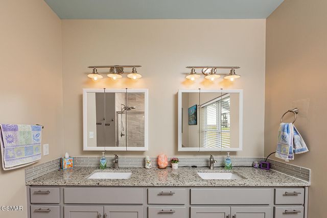 2221 Meadowbrook Lane, Sevierville, TN 37862