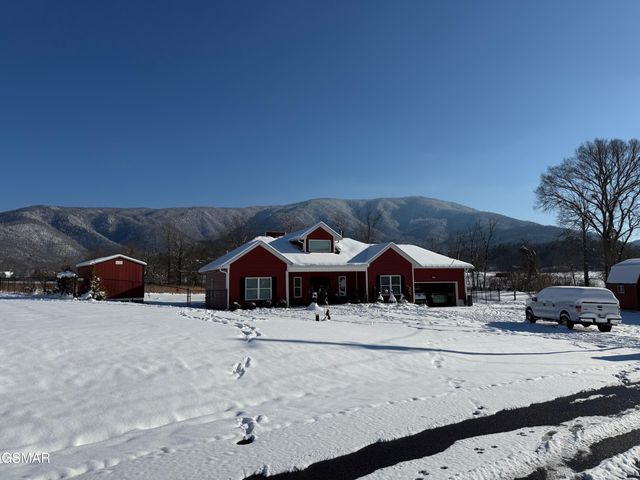 2221 Meadowbrook Lane, Sevierville, TN 37862