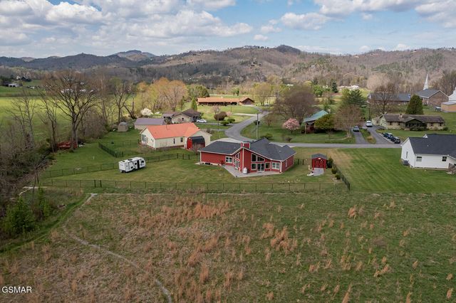 2221 Meadowbrook Lane, Sevierville, TN 37862