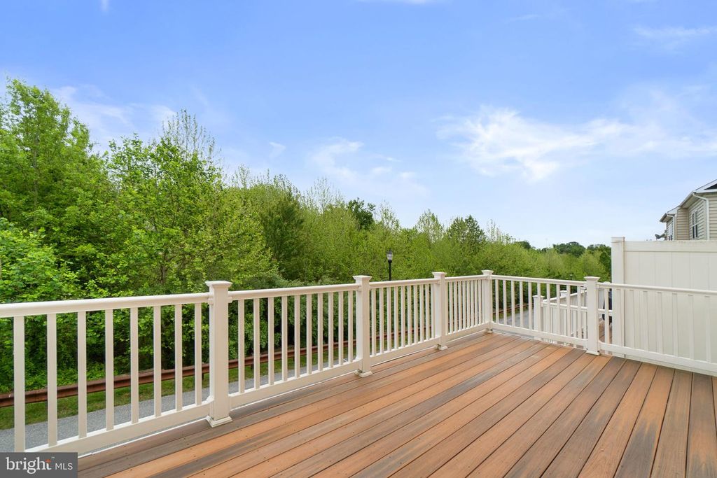 Image 18 of property listing at 7563 WILLOW BOTTOM RD, Sykesville, MD 21784