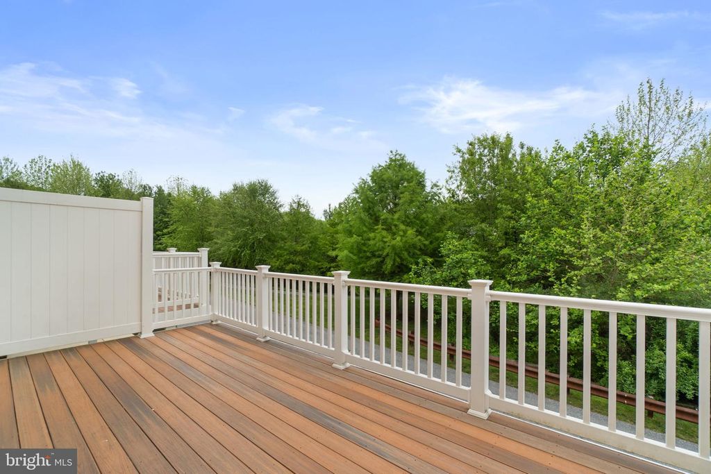 Image 19 of property listing at 7563 WILLOW BOTTOM RD, Sykesville, MD 21784
