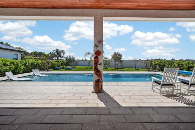 94 DEL PALMA DRIVE, Palm Coast, FL 32137