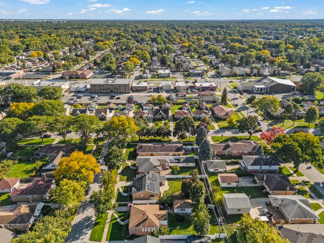 1944 Stratford Avenue, Westchester, IL 60154