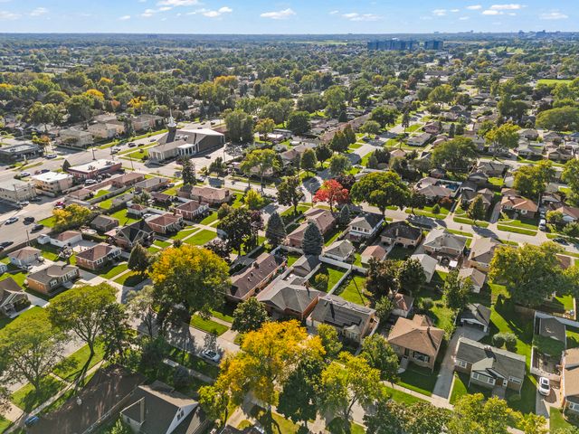 1944 Stratford Avenue, Westchester, IL 60154