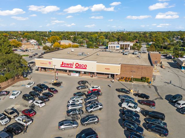 1944 Stratford Avenue, Westchester, IL 60154